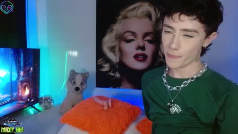 Snapshot of maxiy_001 chatting on September 15, 2:24 am Max online show from September 15, 2:24 am