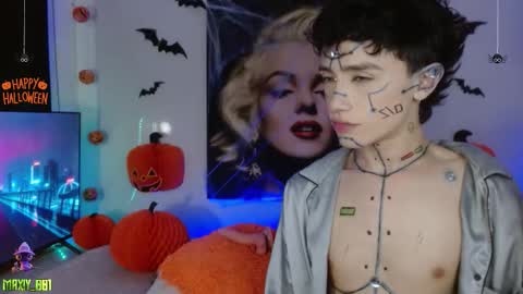 Max online show from October 13, 1:18 am