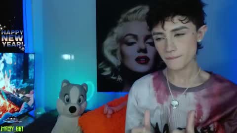Snapshot of maxiy_001 chatting on January 4, 2:03 am Max online show from January 4, 2:03 am