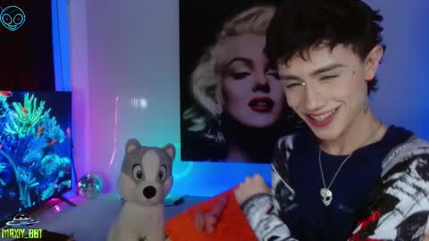 Snapshot of maxiy_001 chatting on February 24, 6:38 am Max online show from February 24, 6:38 am