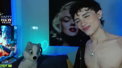 Snapshot of maxiy_001 chatting on January 4, 8:06 am Max online show from January 4, 8:06 am