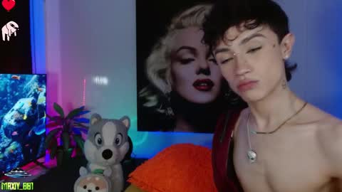 Snapshot of maxiy_001 chatting on January 19, 8:29 am Max online show from January 19, 8:29 am