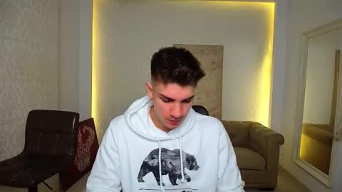 MaxKaiden online show from October 16, 4:56 am