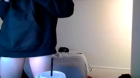 Snapshot of maxryderr chatting on September 14, 7:32 am Max Ryder online show from September 14, 7:32 am