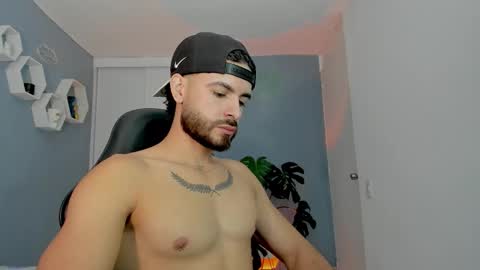 Maxi online show from February 15, 11:14 pm