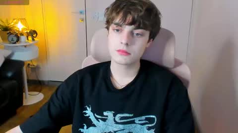 Max online show from February 28, 8:02 pm