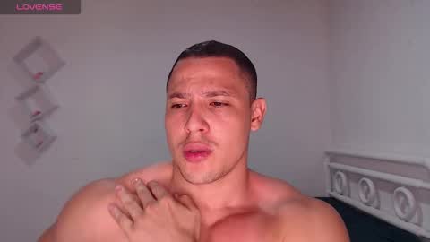 Max online show from October 18, 6:28 am