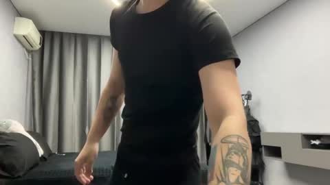 Max online show from April 17, 2:19 pm