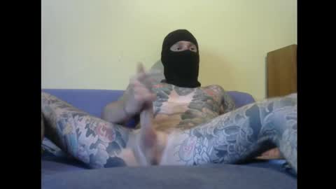 maxx_daily online show from December 8, 6:43 am