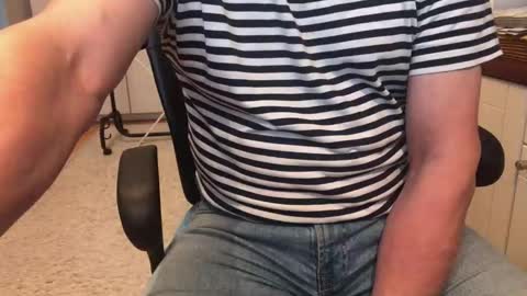 Max online show from October 8, 7:03 am