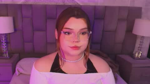 Maxine Minx online show from November 11, 7:32 am