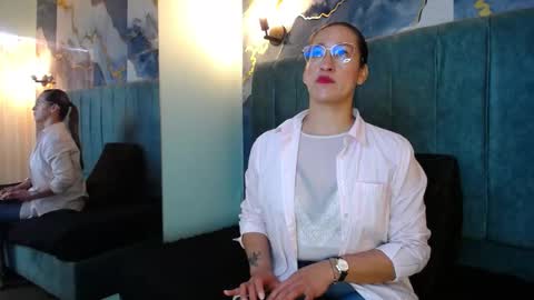 Maya online show from September 30, 2:16 pm