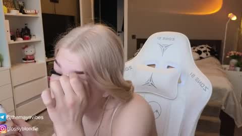 Maya online show from April 6, 4:10 am