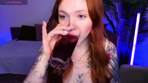 Maya online show from April 27, 2:09 am