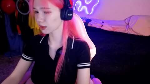 Maya Viola online show from October 20, 5:45 am