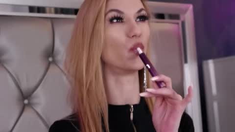 Maya online show from March 9, 11:48 am