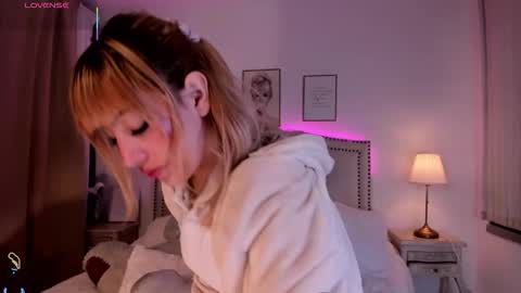 Mayajhons online show from January 13, 11:40 am