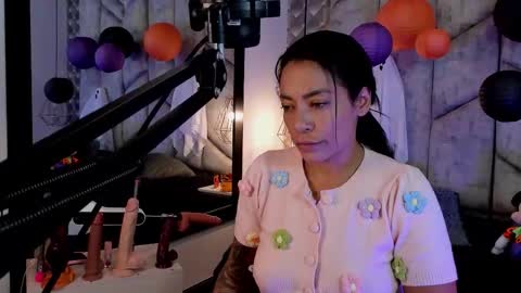 Nicolle Ruselle   Hello my lovely  schedule for great fun from  630 am and end 800 pm Colombian time I wait for you online show from October 31, 11:54 am