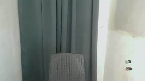 mayasally_ online show from November 27, 7:49 am