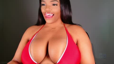 MayBabi online show from February 16, 8:11 pm