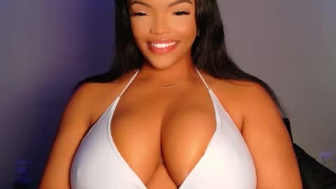 MayBabi online show from April 7, 4:53 pm