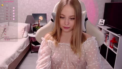 maybebabyx online show from January 20, 6:53 am