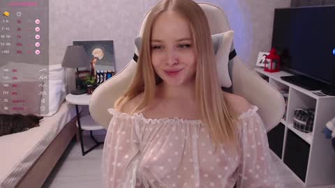 maybebabyx online show from December 23, 8:11 am