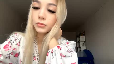 Roxana online show from April 21, 4:52 am