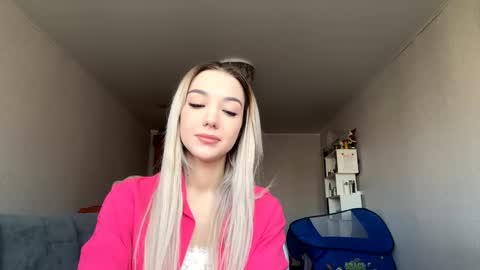 Roxana online show from April 17, 4:59 am