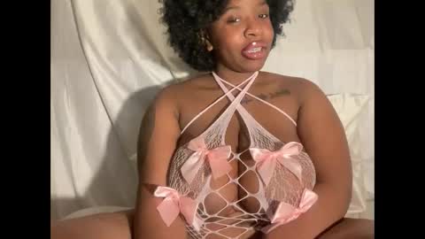 mayluvsu online show from February 15, 4:48 am