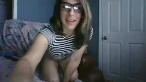 Snapshot of mayra_mayhem chatting on February 19, 3:05 pm diana doll online show from February 19, 3:05 pm