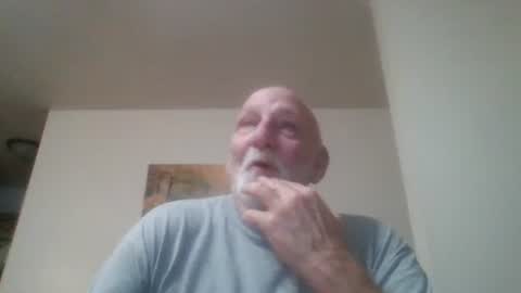 Snapshot of mdane99 chatting on December 29, 3:44 am mdane99 online show from December 29, 3:44 am