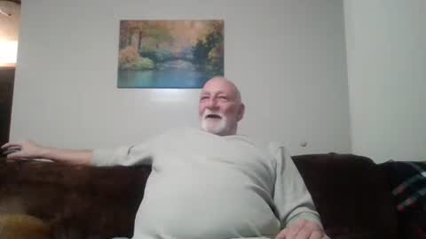 Snapshot of mdane99 chatting on December 31, 1:41 pm mdane99 online show from December 31, 1:41 pm