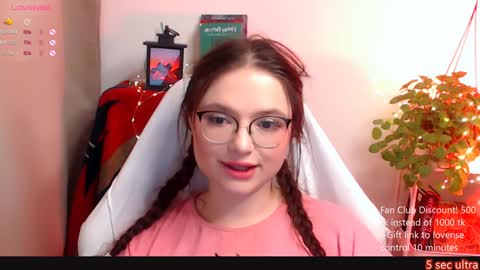 Hanna online show from December 8, 12:24 am