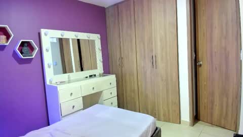 medelyn  Instagram mady evans13 online show from November 4, 11:06 pm