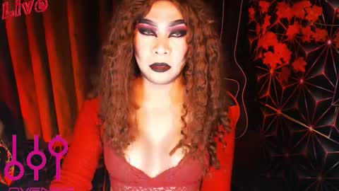 THE QUEEN ALPHA   Queen Medusa Prey online show from September 23, 7:09 pm