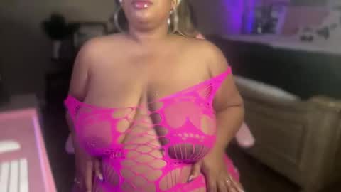 Southern Peach online show from November 2, 5:07 am