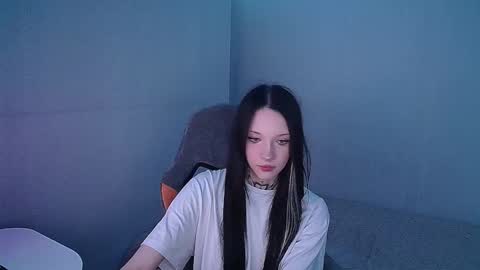 Snapshot of mefwhore chatting on October 9, 5:29 pm mefwhOre online show from October 9, 5:29 pm