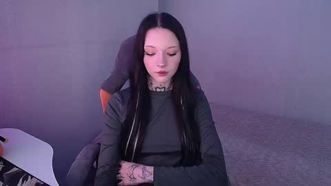 Snapshot of mefwhore chatting on October 8, 3:40 pm mefwhOre online show from October 8, 3:40 pm