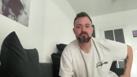 mega1185264 online show from November 23, 10:24 am