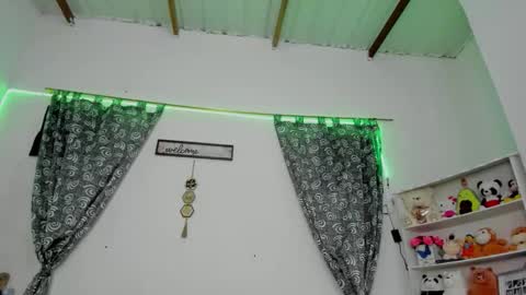 M E G A N online show from September 25, 7:21 pm