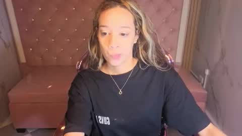 megan_collins_b online show from November 1, 1:32 pm