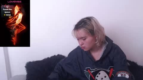 Megan and sophi online show from November 16, 2:19 pm