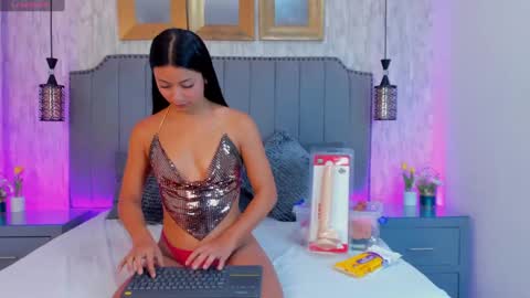 Carolina Paez online show from February 17, 9:54 pm