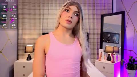 megan do santos online show from December 20, 9:11 pm