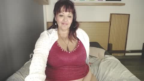 Snapshot of megan_dreams1 chatting on March 12, 5:24 am megan_dreams1 online show from March 12, 5:24 am
