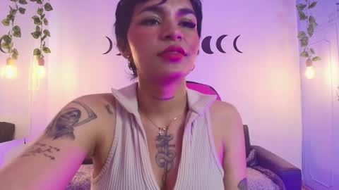 megan_hottts online show from January 13, 2:36 pm