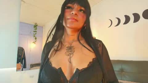 megan_hottts online show from January 14, 2:58 pm