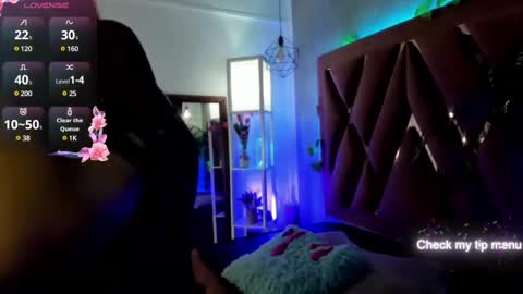 Snapshot of megan_inked_ chatting on February 22, 3:01 am online show from February 22, 3:01 am