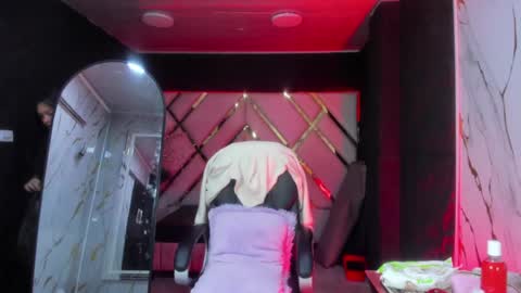 megan_latinn online show from July 14, 10:21 am